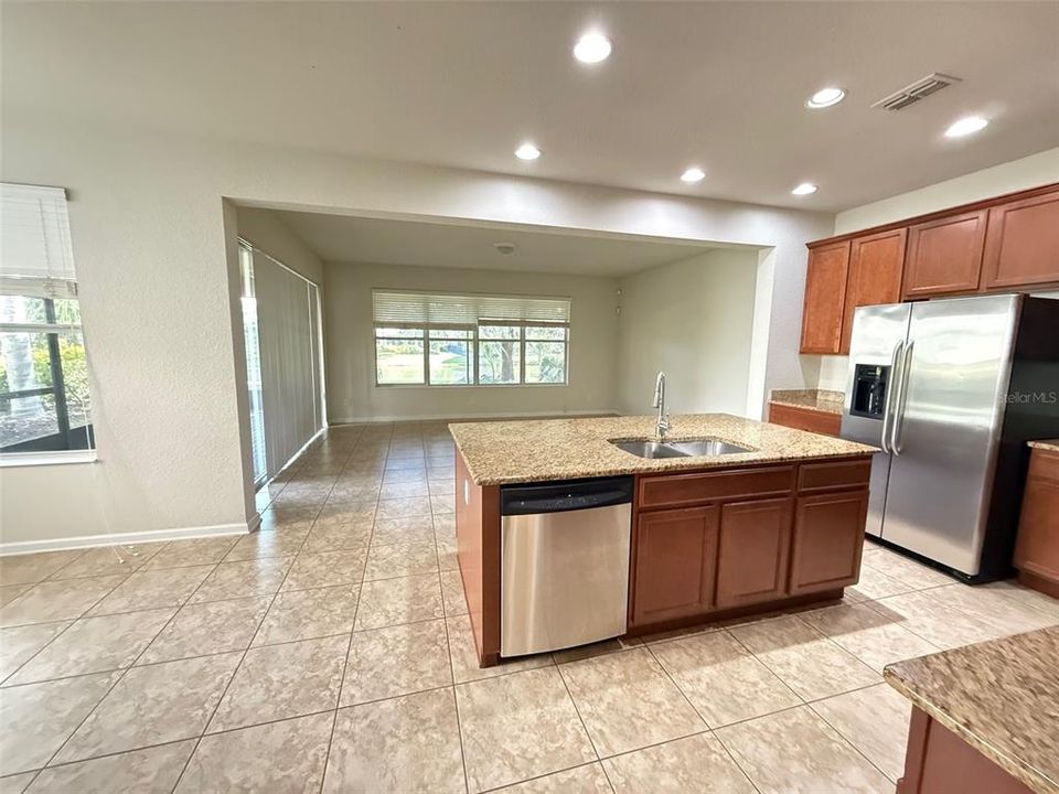 For Rent: $3,500 (4 beds, 3 baths, 2616 Square Feet)