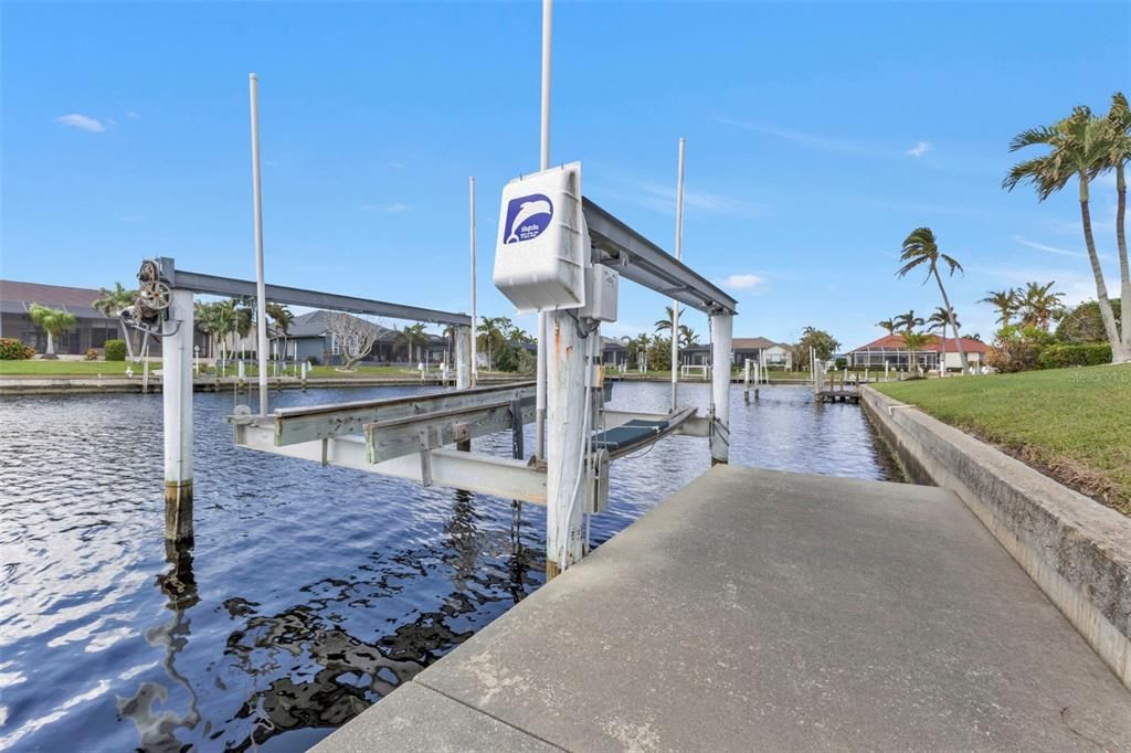 16,000lb boat lift