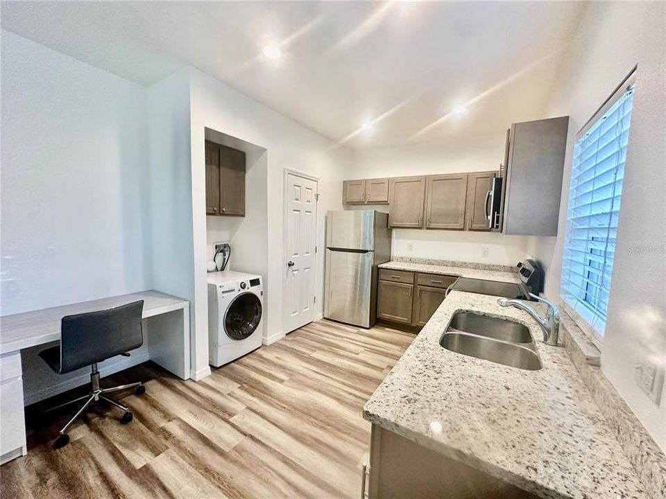 For Rent: $1,250 (1 beds, 1 baths, 500 Square Feet)