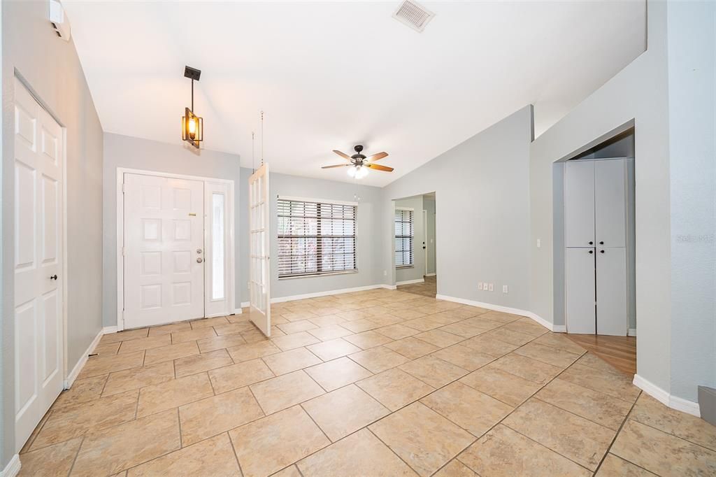 For Sale: $479,000 (3 beds, 2 baths, 1913 Square Feet)