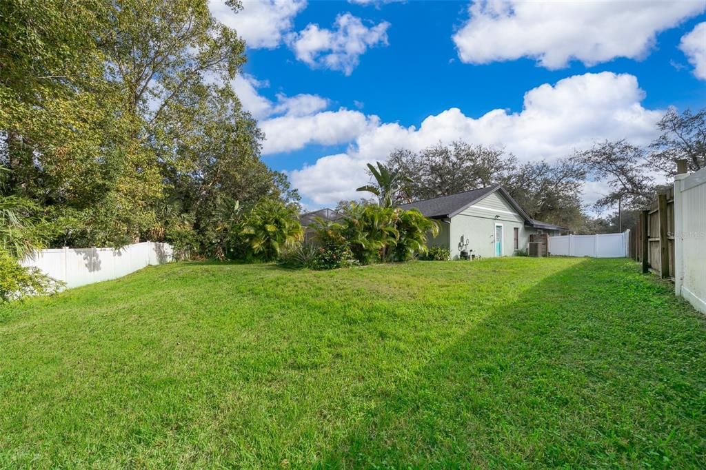 For Sale: $479,000 (3 beds, 2 baths, 1913 Square Feet)