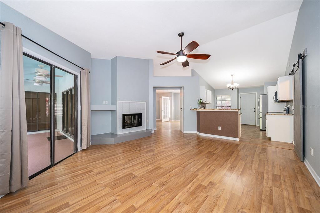 For Sale: $479,000 (3 beds, 2 baths, 1913 Square Feet)