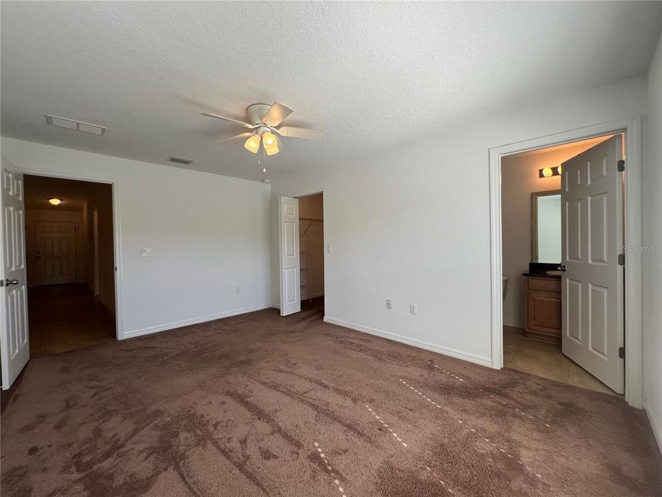 For Rent: $1,750 (3 beds, 2 baths, 1212.5 Square Feet)