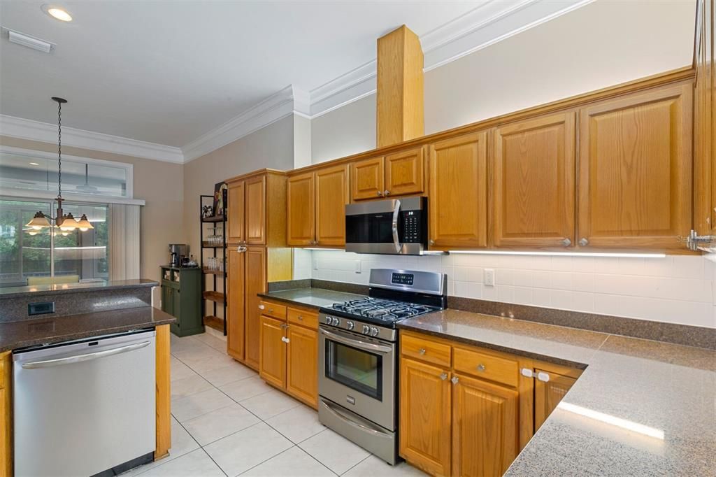 For Sale: $449,000 (3 beds, 2 baths, 2252 Square Feet)