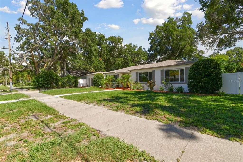 For Sale: $860,000 (4 beds, 2 baths, 1700 Square Feet)