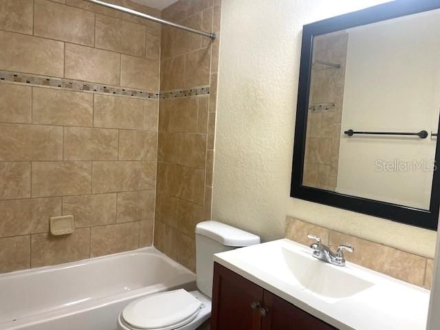 For Rent: $1,850 (2 beds, 2 baths, 940 Square Feet)