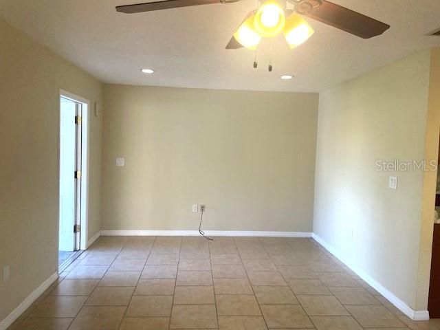 For Rent: $1,850 (2 beds, 2 baths, 940 Square Feet)