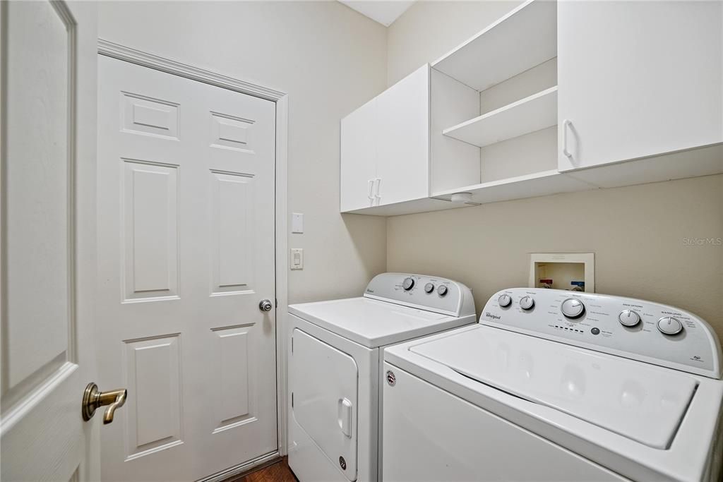 For Sale: $325,000 (2 beds, 2 baths, 1394 Square Feet)