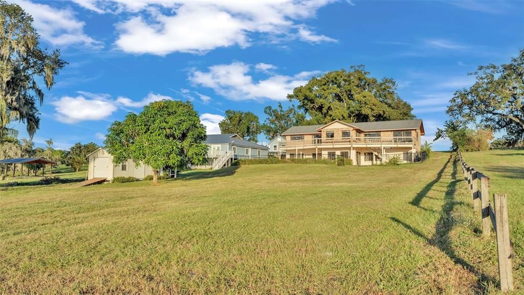 For Sale: $799,000 (3 beds, 3 baths, 3456 Square Feet)