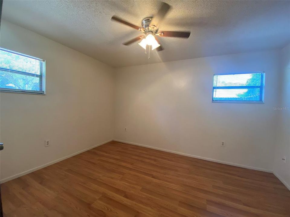 For Rent: $1,250 (1 beds, 1 baths, 715 Square Feet)