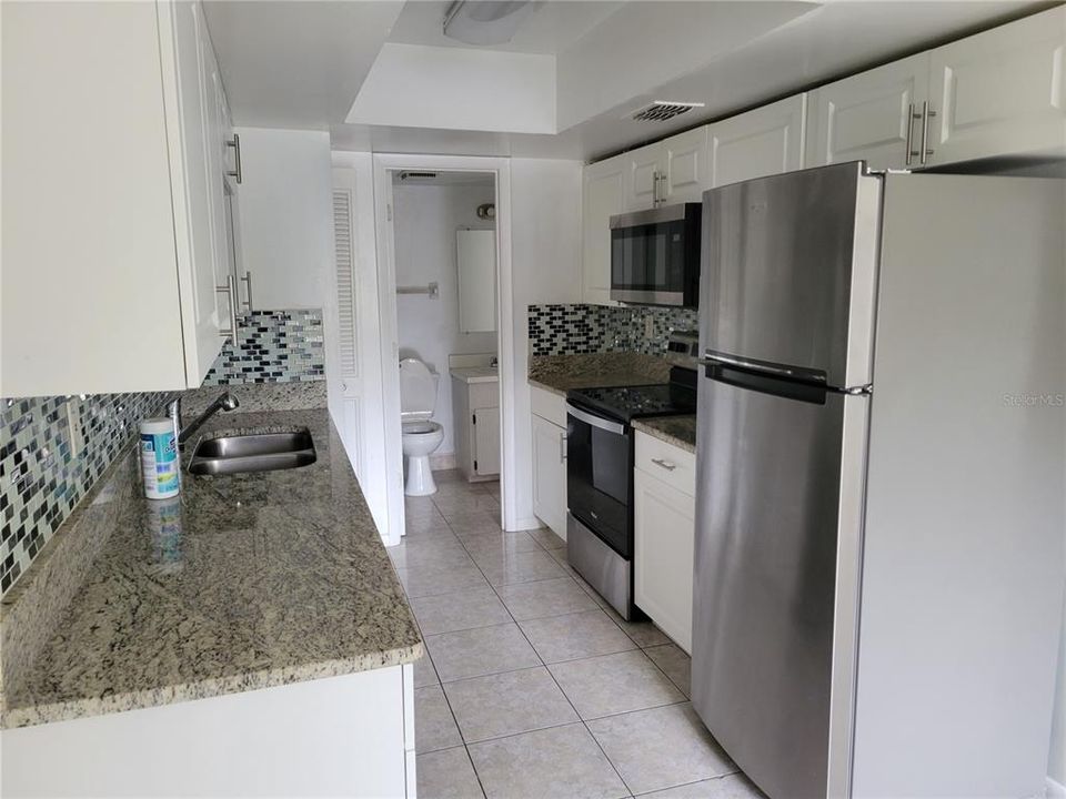 For Rent: $1,800 (3 beds, 2 baths, 1350 Square Feet)