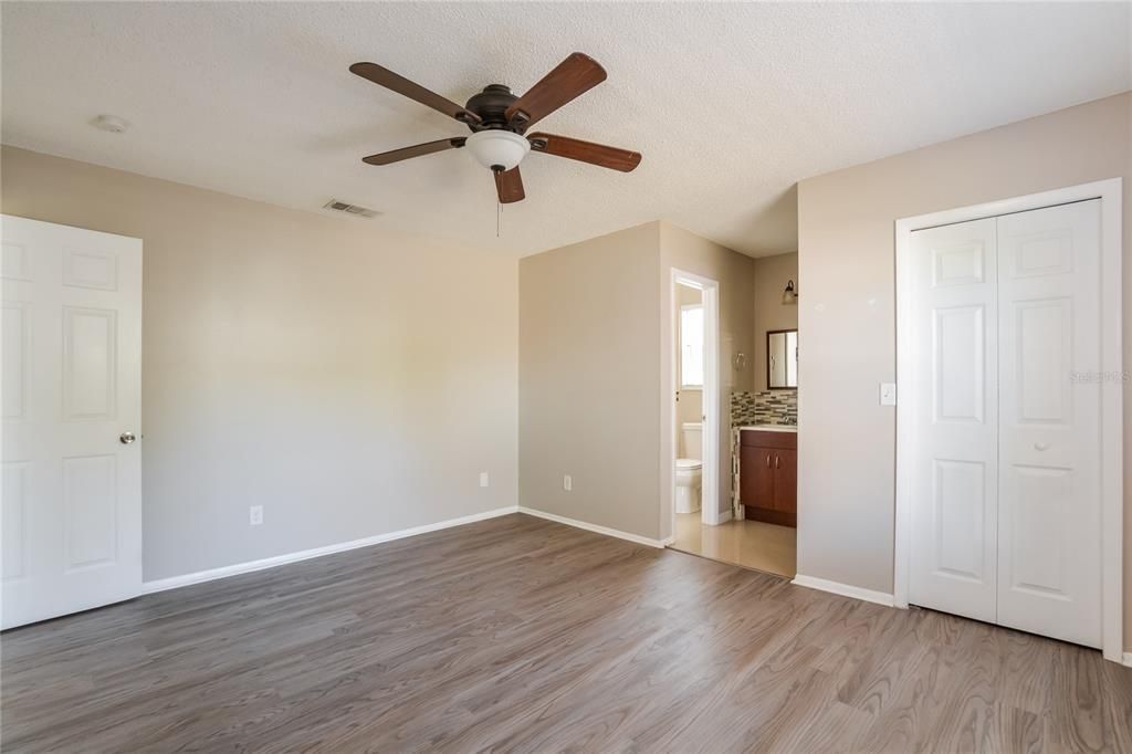 For Rent: $2,365 (3 beds, 2 baths, 1202 Square Feet)