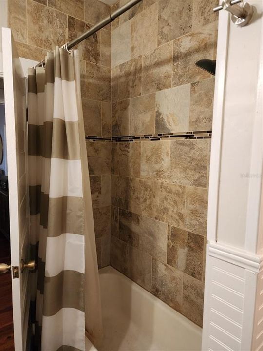 Guest Bath has shower/tub combo