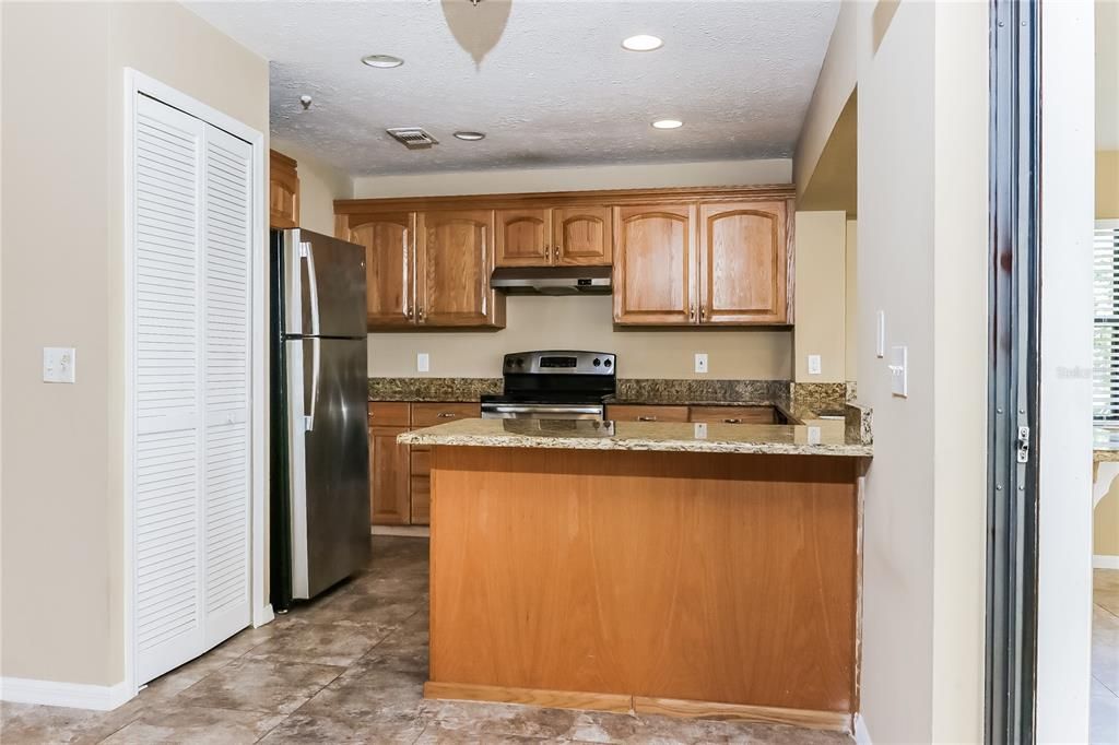 For Rent: $2,490 (3 beds, 2 baths, 1202 Square Feet)