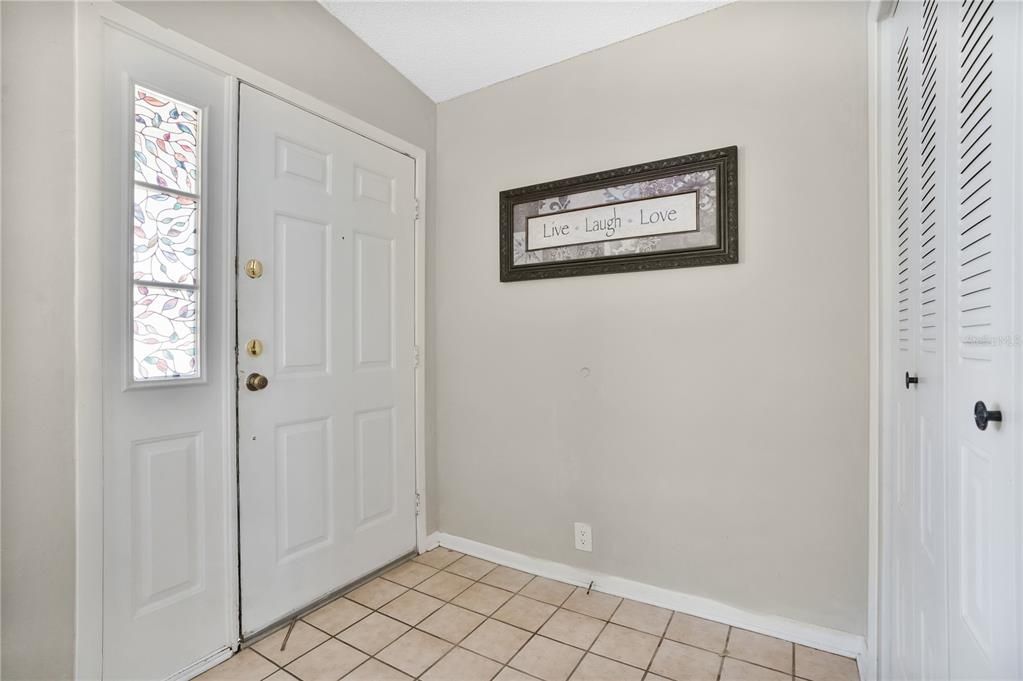 For Sale: $245,000 (2 beds, 2 baths, 1422 Square Feet)