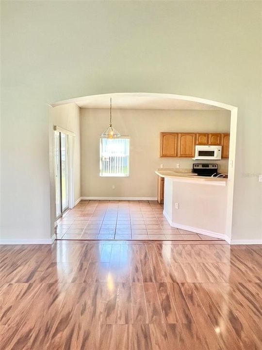 For Rent: $2,195 (4 beds, 2 baths, 2077 Square Feet)