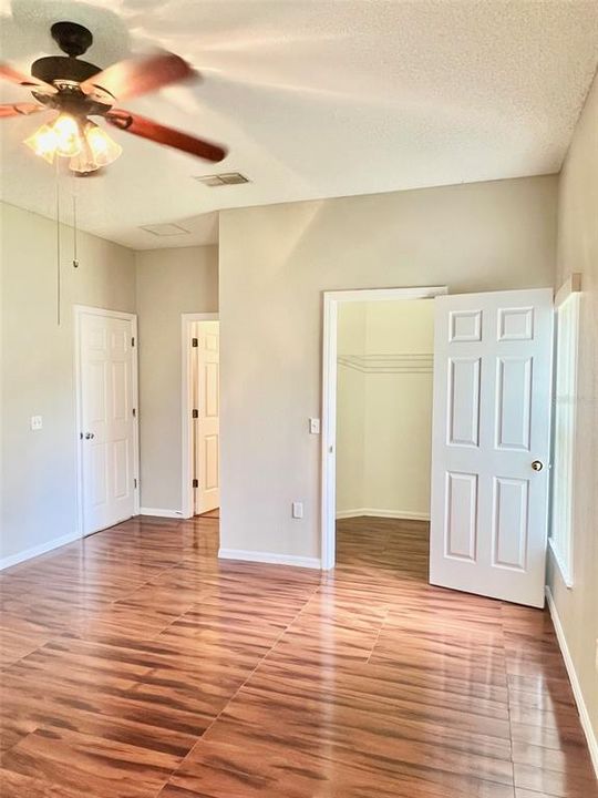 For Rent: $2,195 (4 beds, 2 baths, 2077 Square Feet)