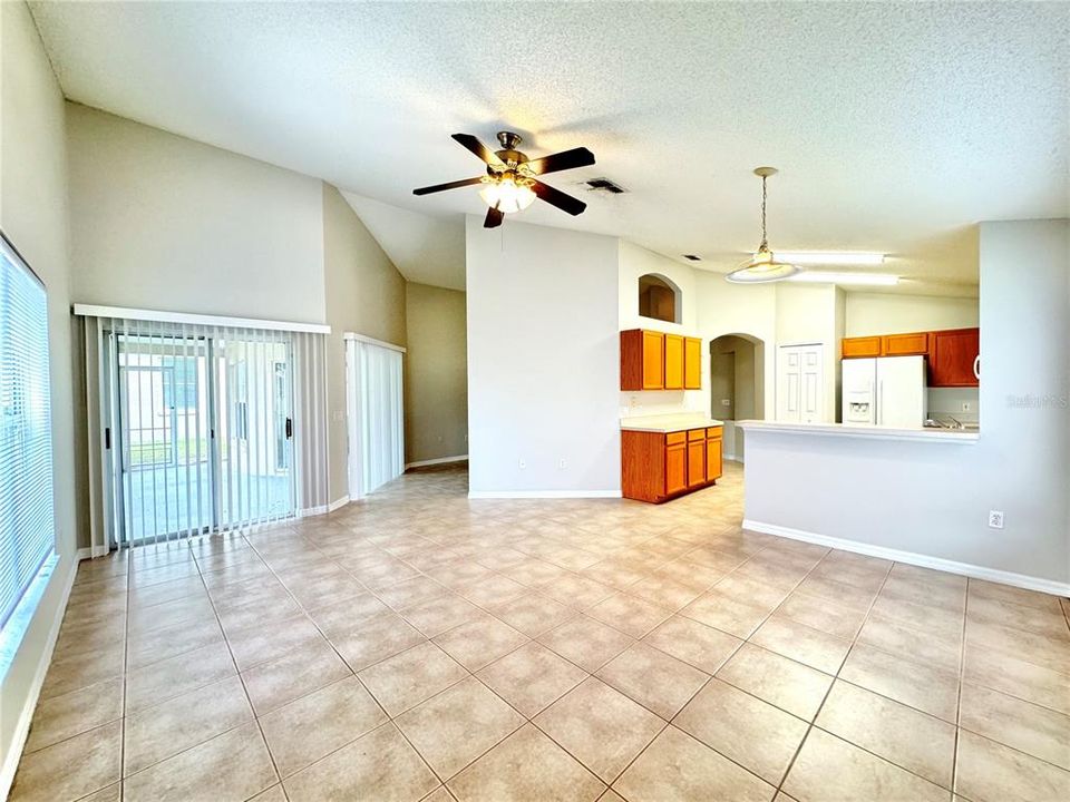 For Rent: $2,299 (3 beds, 2 baths, 1700 Square Feet)