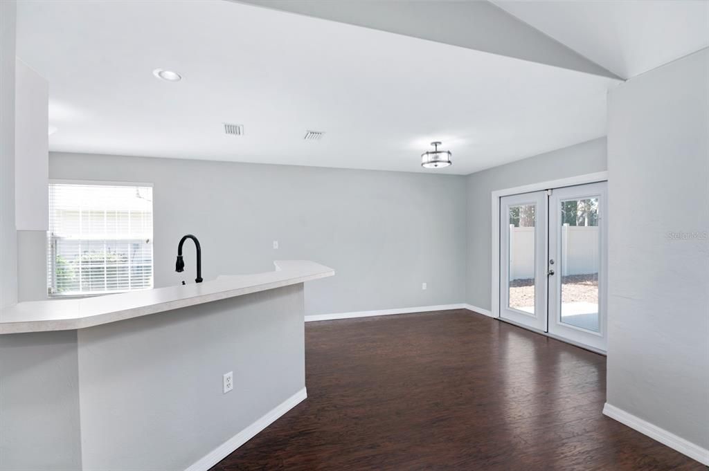 For Sale: $359,900 (3 beds, 2 baths, 1749 Square Feet)