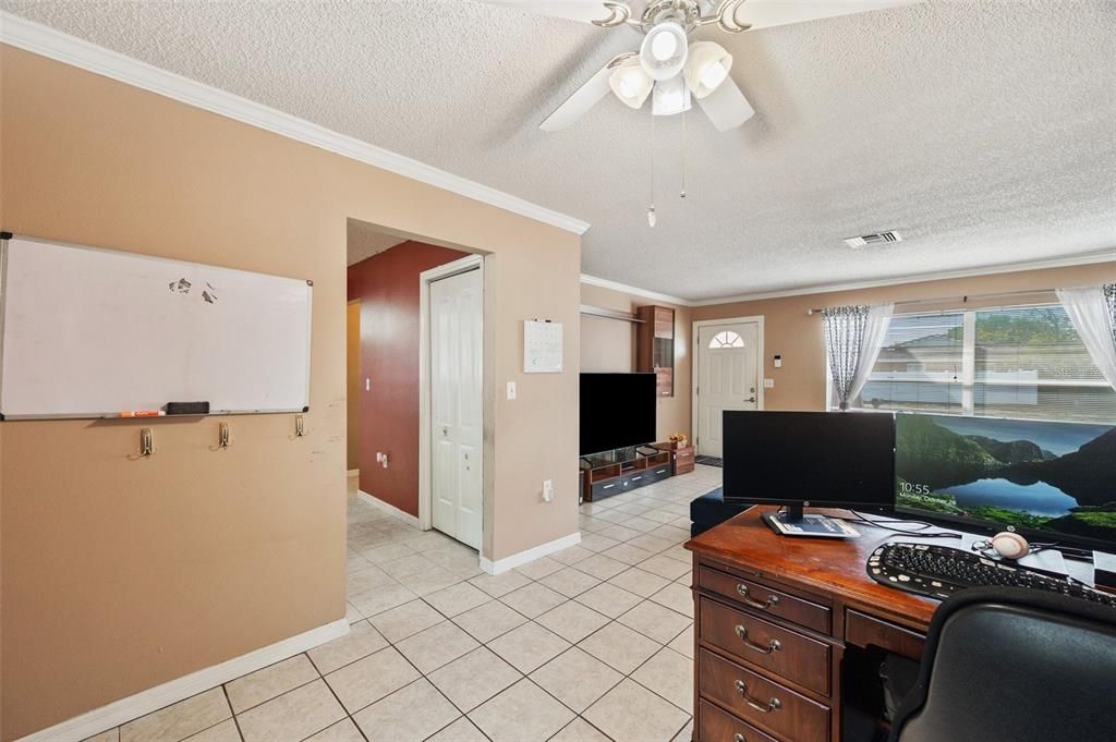 For Sale: $260,550 (2 beds, 2 baths, 1244 Square Feet)