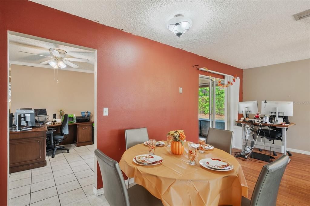 For Sale: $260,550 (2 beds, 2 baths, 1244 Square Feet)