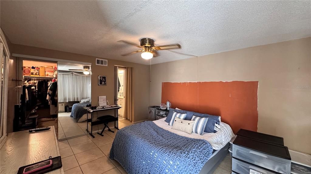 For Sale: $190,000 (2 beds, 2 baths, 1334 Square Feet)