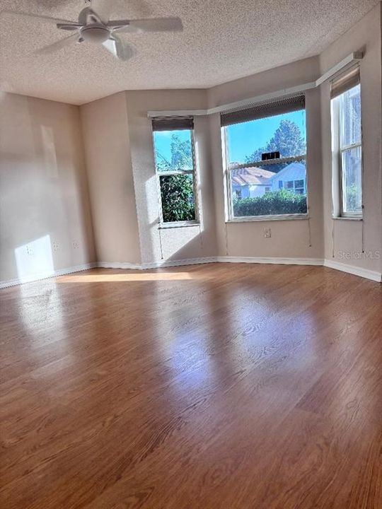 FRONT GUEST BEDROOM