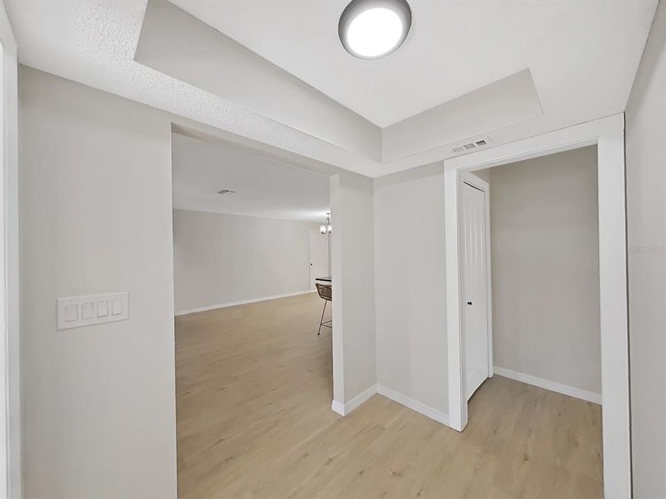 For Sale: $349,900 (3 beds, 2 baths, 1566 Square Feet)