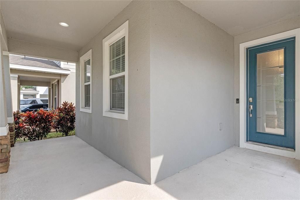 Covered front porch.