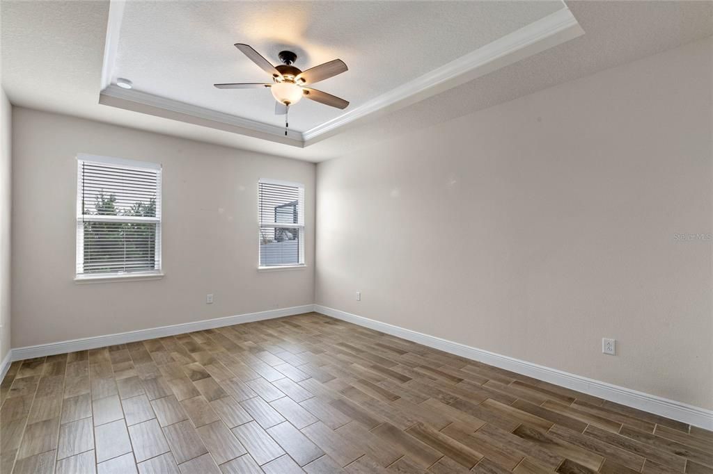 Primary Bedroom.Tray ceiling.