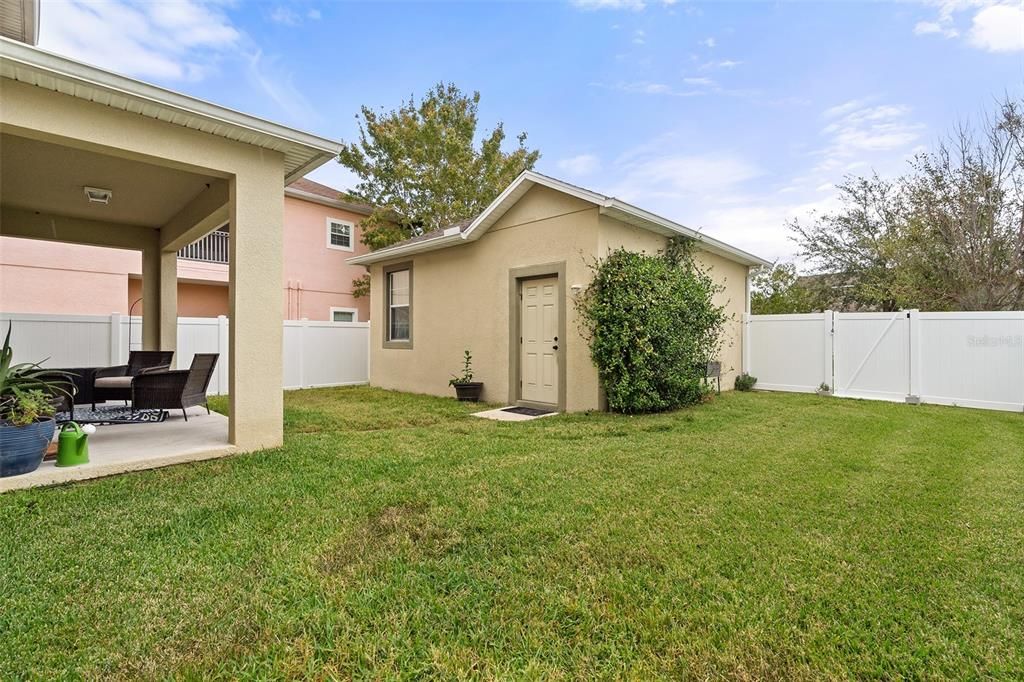 Spacious Private Back Yard