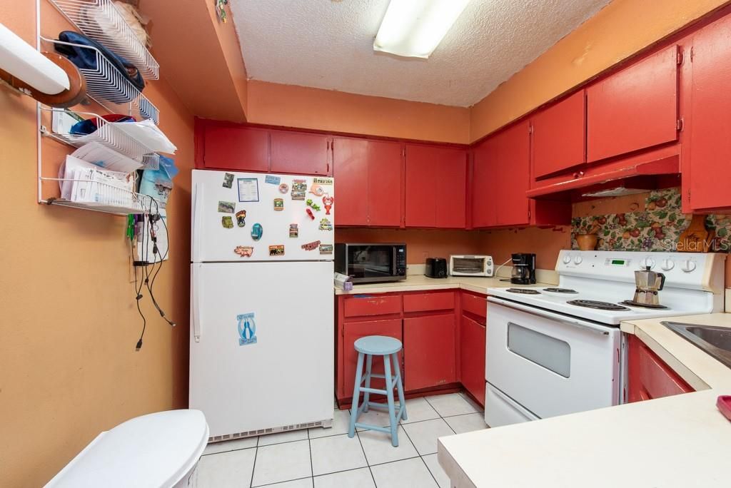 For Sale: $250,000 (3 beds, 2 baths, 1292 Square Feet)