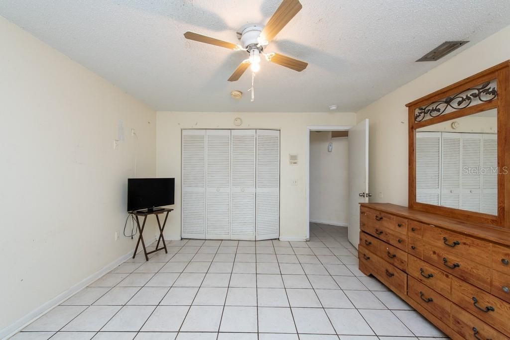 For Sale: $250,000 (3 beds, 2 baths, 1292 Square Feet)