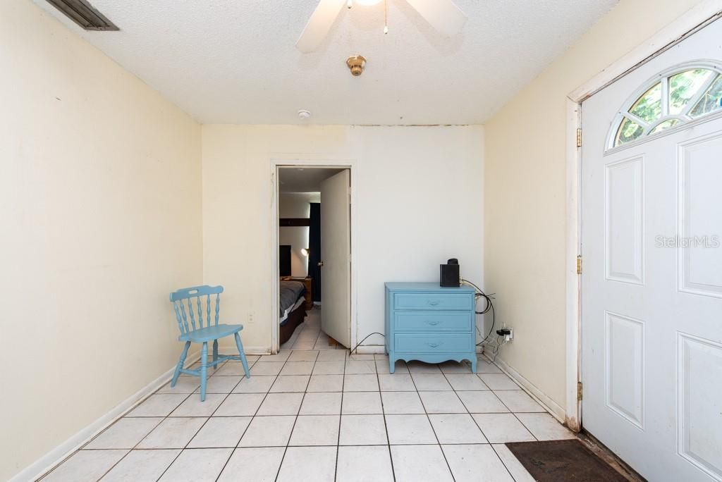 For Sale: $250,000 (3 beds, 2 baths, 1292 Square Feet)