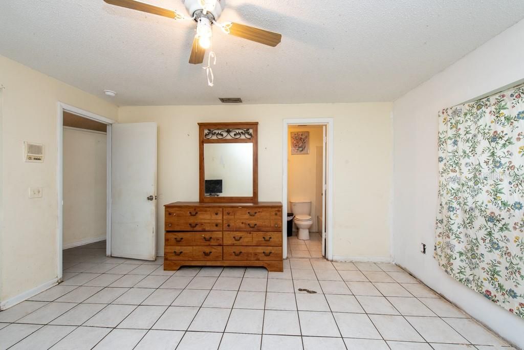 For Sale: $250,000 (3 beds, 2 baths, 1292 Square Feet)