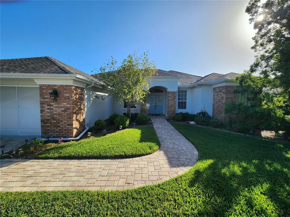 For Sale: $459,900 (3 beds, 2 baths, 2392 Square Feet)