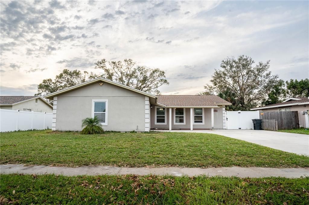 For Sale: $405,000 (3 beds, 2 baths, 1500 Square Feet)