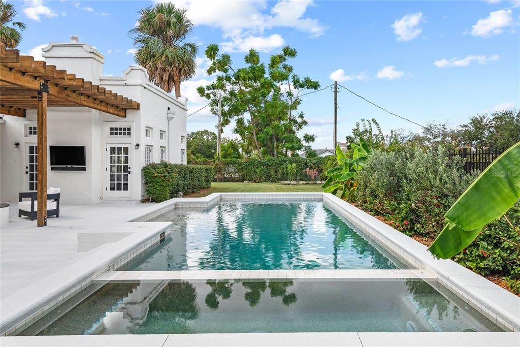 Active With Contract: $1,595,000 (4 beds, 4 baths, 4017 Square Feet)