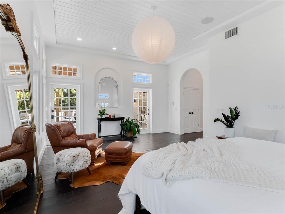 Active With Contract: $1,595,000 (4 beds, 4 baths, 4017 Square Feet)