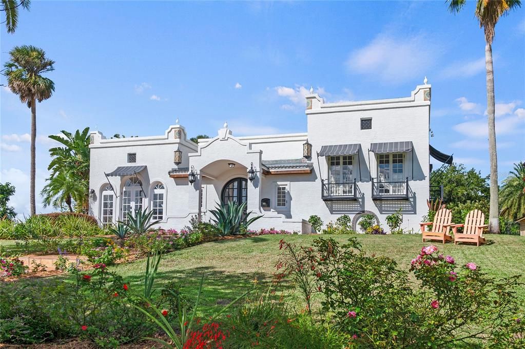 Active With Contract: $1,595,000 (4 beds, 4 baths, 4017 Square Feet)