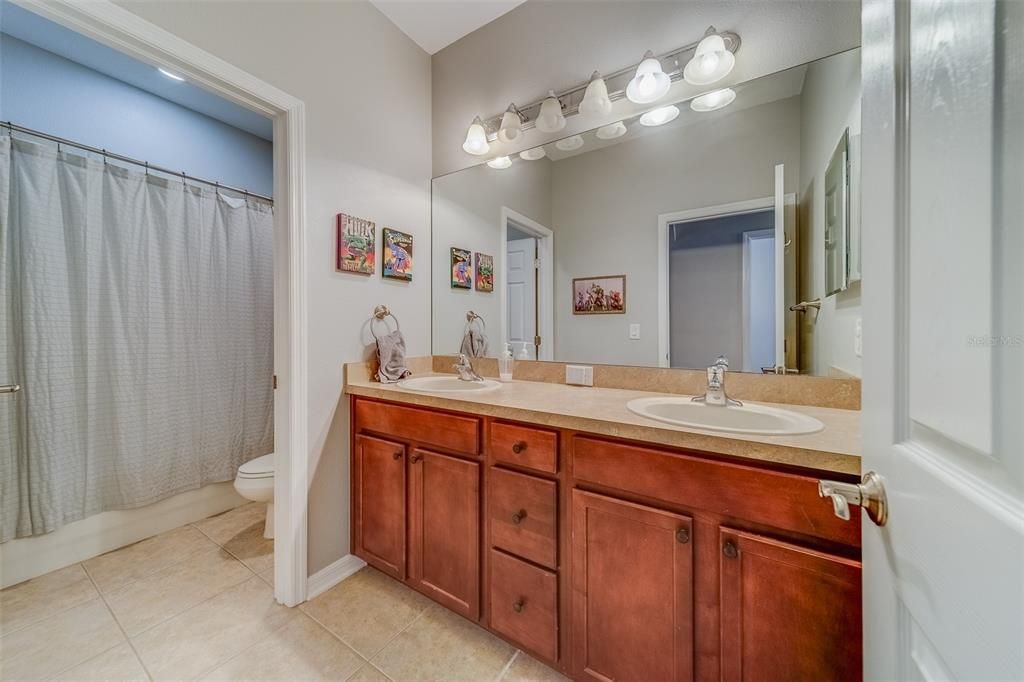 For Sale: $469,900 (3 beds, 2 baths, 1863 Square Feet)