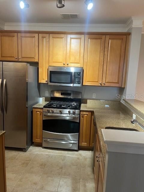 For Rent: $2,075 (2 beds, 2 baths, 1068 Square Feet)