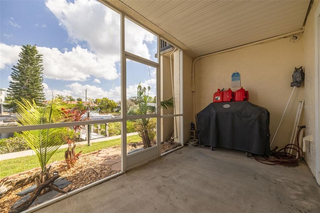 For Sale: $457,500 (3 beds, 2 baths, 1762 Square Feet)