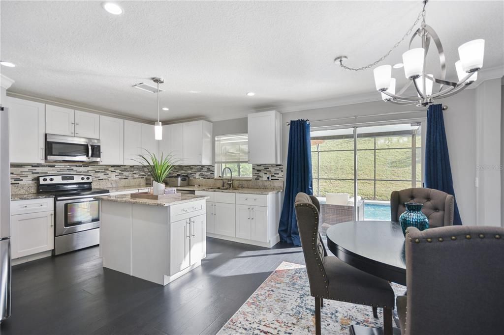 Kitchen & Dinette Area