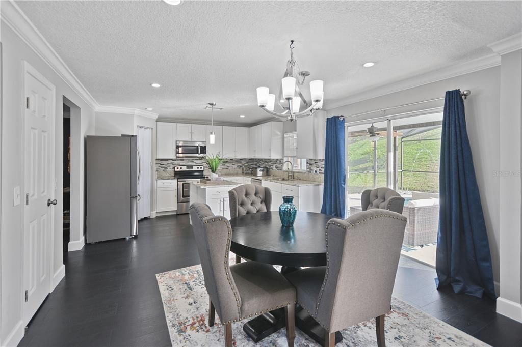 Kitchen & Dinette Area