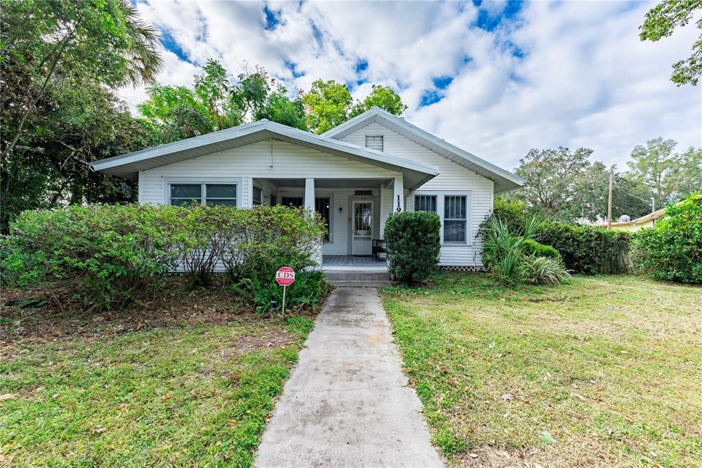 Active With Contract: $210,000 (3 beds, 1 baths, 1254 Square Feet)