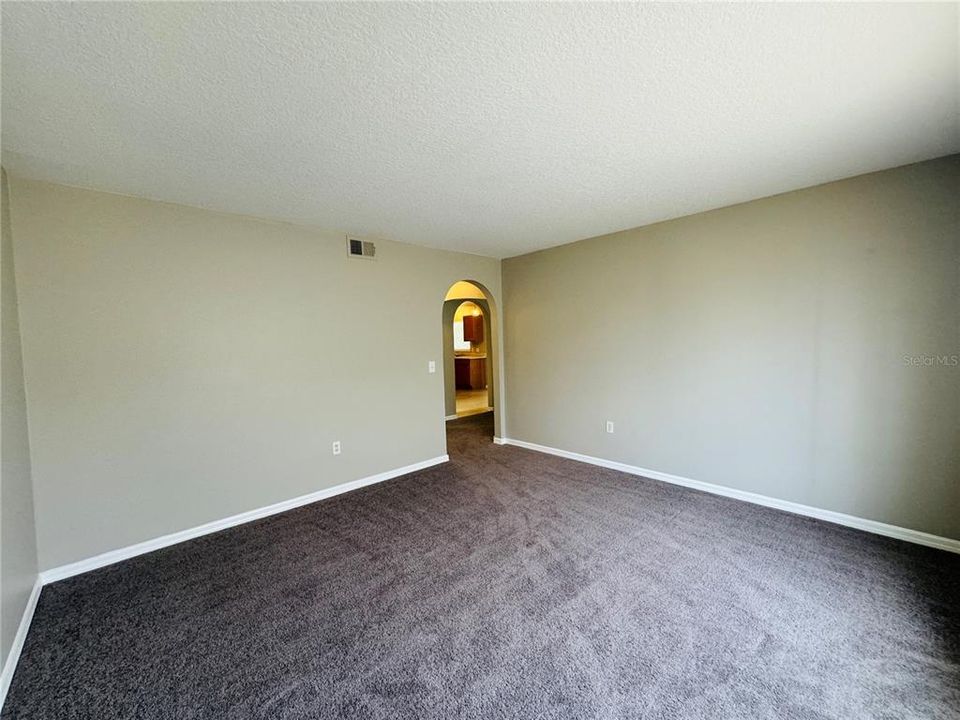 For Rent: $1,715 (4 beds, 2 baths, 2224 Square Feet)