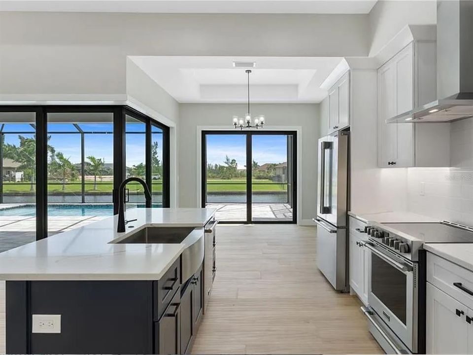 Kitchen/dining space