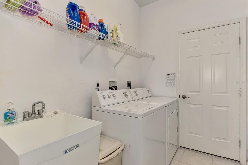 For Sale: $349,900 (2 beds, 2 baths, 1451 Square Feet)