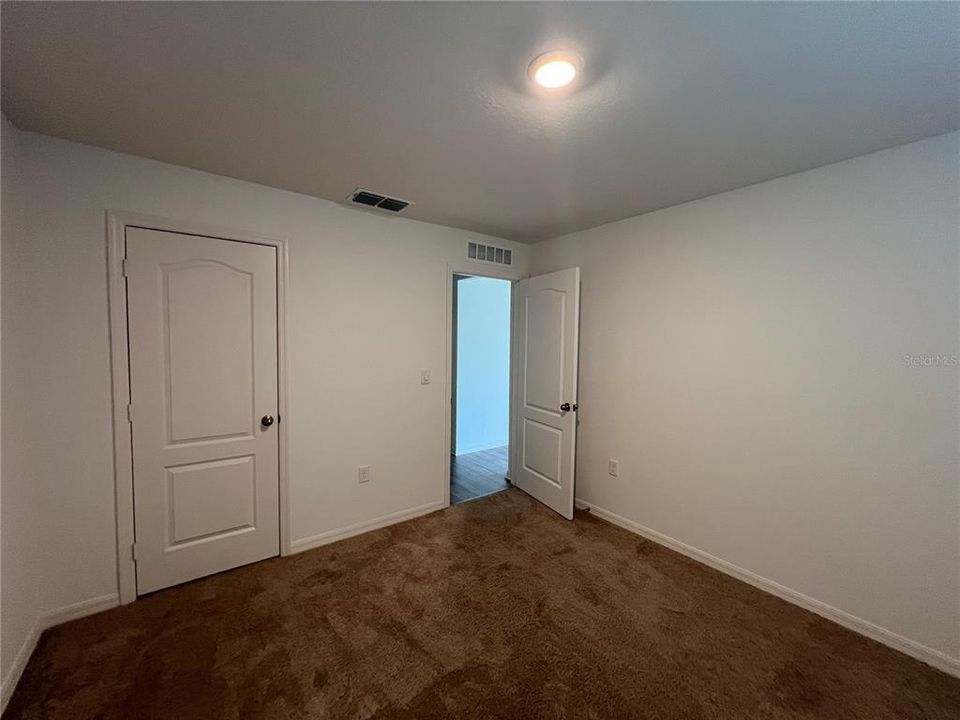 For Rent: $1,600 (3 beds, 2 baths, 1270 Square Feet)